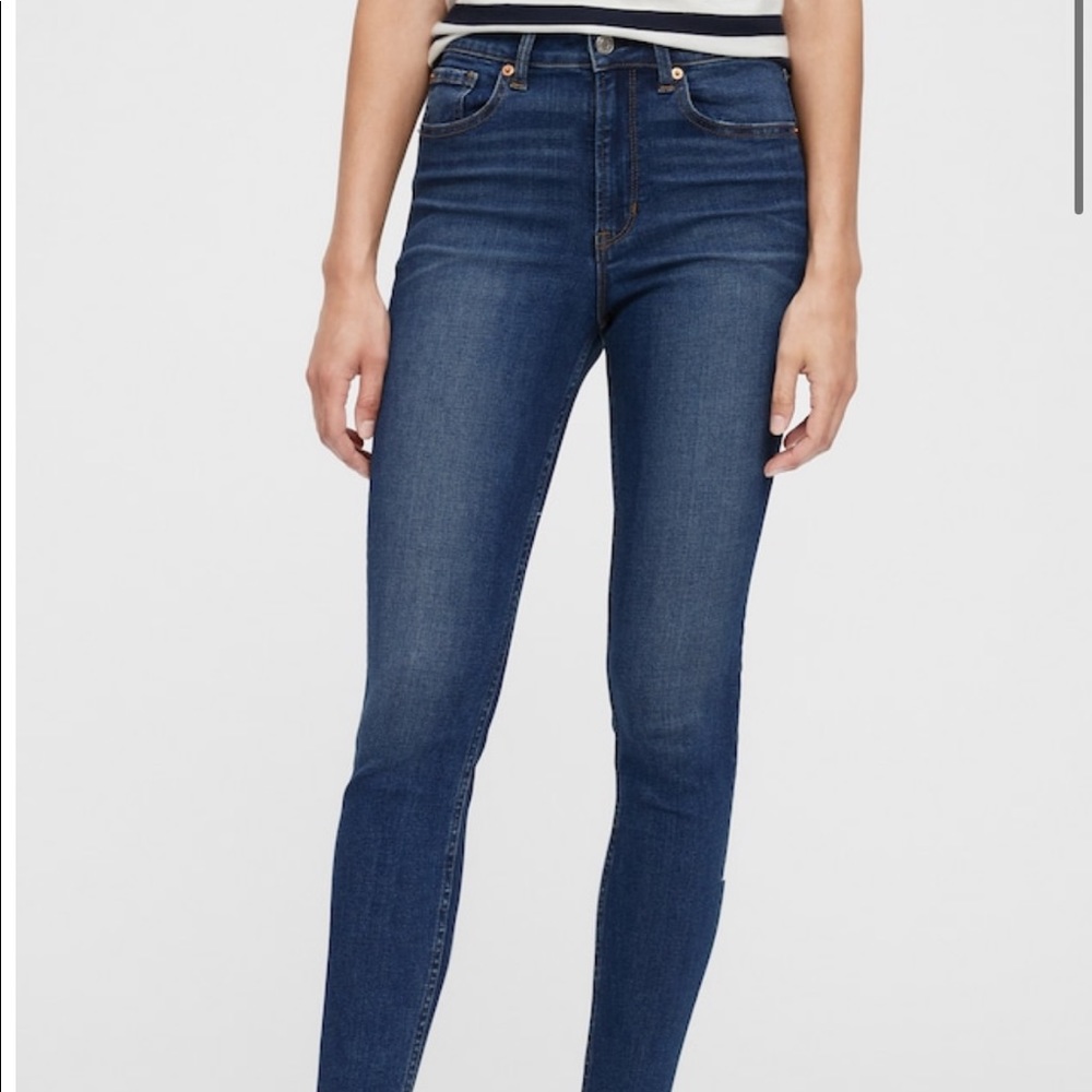 Gap Highrise Universal Legging Jeans (Short)